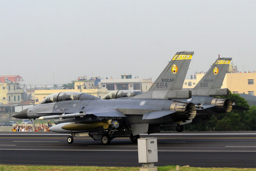 美臺(tái)簽署145架F-16 升級(jí)合同總價(jià)38億美元